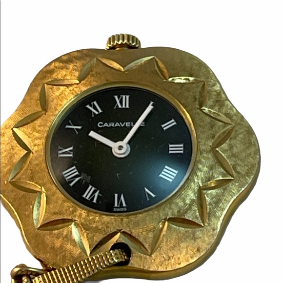 - Vintage eound ornate gold  high finish Caravelle Necklace watch Wind up - Picture 8 of 9